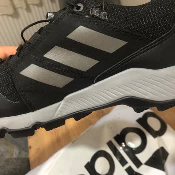 Adidas Ayakkabıda Kısa Sürede Deformasyon Ve Açıklamasız Red Kararı