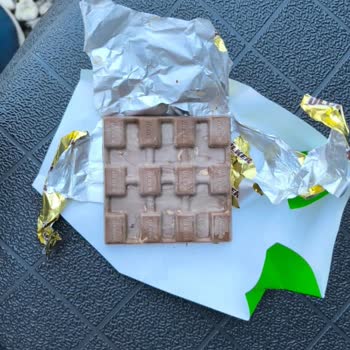 Bozuk Çikolata Nedeniyle Mağduriyet Ve Ücret İadesi Talebi