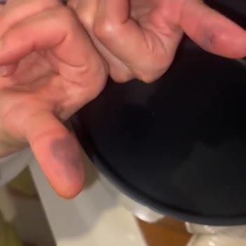 Karaca Sold Me a Plazma Stelle Cookware Set Unsafe for Food Use