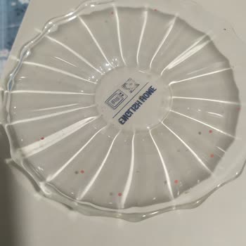 Aldığım Fincan Takımlarının Desenleri Silinmiş Ve Boyası Çıkıyor