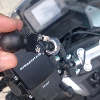 Kısa Sürede Kırılan Telefon Tutucu Ve Yetersiz Müşteri Desteği