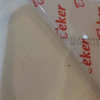 Eker Yoğurdun İçinde Yabancı Cisim Çıktı, Ücret İadesi İstiyorum