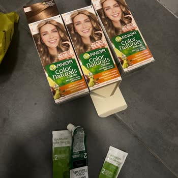 Yanlış Saç Boyası Nedeniyle Geri Dönüşü Olmayan Renk Değişimi