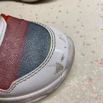 1 Ayda Deforme Olan Ayakkabıya 2 Günde Ret Cevabı!