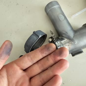 Bosch Mutfak Robotu Kıyma Aparatında Kararma Ve Garanti Kapsamında Ücretli Parça Sorunu