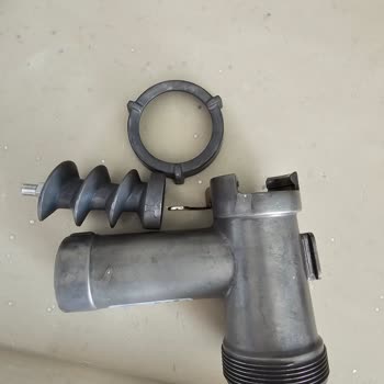 Bosch Mutfak Robotu Kıyma Aparatında Kararma Ve Garanti Kapsamında Ücretli Parça Sorunu