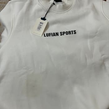 Sipariş Edilen Tişört Lekeli Geldi, Müşteri Hizmetlerinden Yanıt Alınamadı