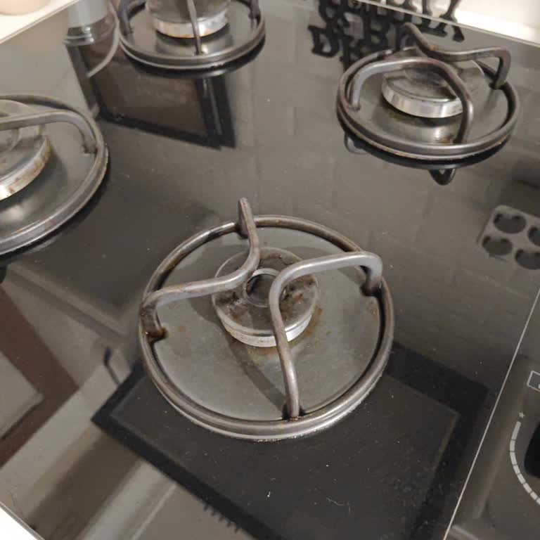 Teka Ocakta Büyük Tencereler İçin Güvenlik Riski Ve Parça Sorunu