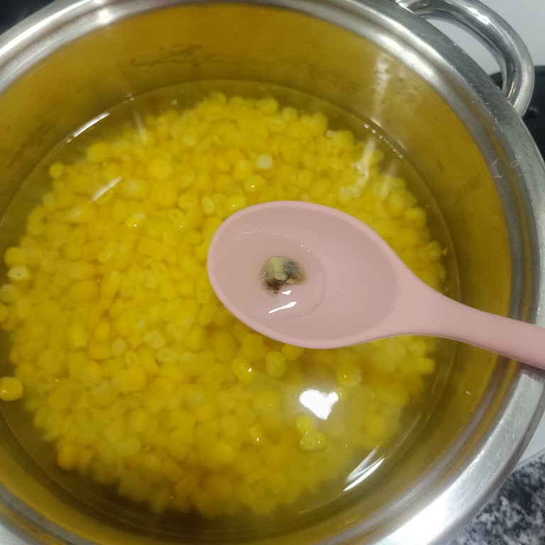 Dondurulmuş Mısırda Çıkan Yabancı Cisim Hijyen Endişesi Yarattı