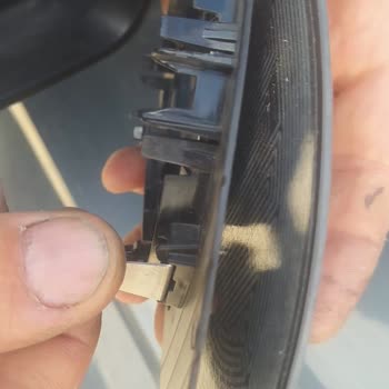 Koru Sigorta Ve Servis Hatalı Dikiz Aynası Sorunumu Çözmüyor, Güvenliğim Tehlikede