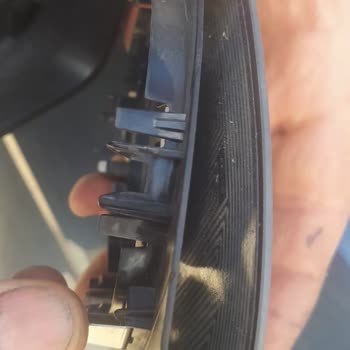 Koru Sigorta Ve Servis Hatalı Dikiz Aynası Sorunumu Çözmüyor, Güvenliğim Tehlikede