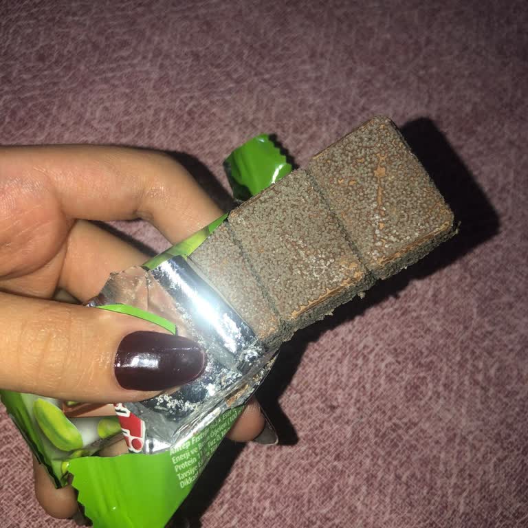 Aldığım Çikolatada Kötü Koku Ve Anormal Yapılar Var