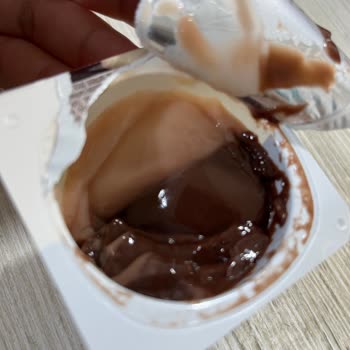 Son Kullanma Tarihi Geçmemiş Sütaş Tatlım Tatlım Pudinglerde Renk Ve Tat Bozukluğu