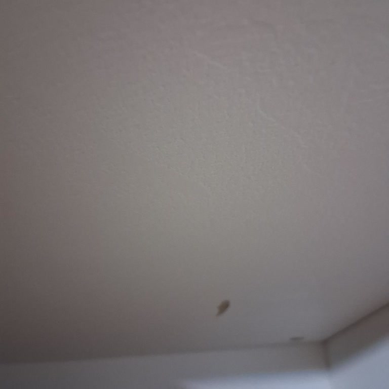 Hasarlı Gardırop Parçası 4 Aydır Gönderilmiyor, Mağduriyetim Giderilmiyor