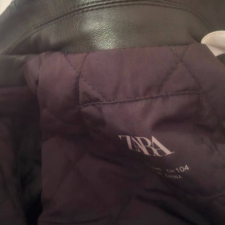 Çocuk Ceketinde Kısa Sürede Yaka Yırtığı Ve Mağazada Destek Alamama Sorunu