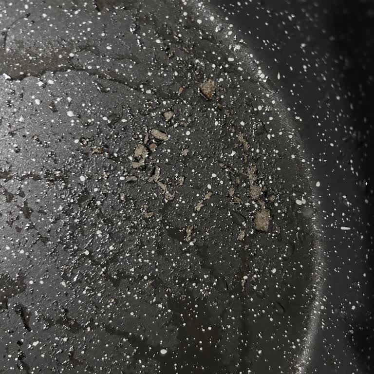 Kısa Sürede Deforme Olan Cem Granit Tavalar Ve Çözüm Eksikliği