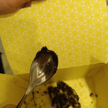 Kahve Dünyası'ndan Aldığım Pastadan Kıl Çıktı, Hijyen Ve İade Talebim Var