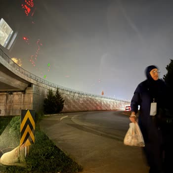 Otobüs Annemi Otogar Yerine Karanlık Yol Kenarında İndirdi, Güvenlik Mağduriyeti Yaşandı