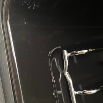 Yeni Alınan Fırında Kısa Sürede Boya Dökülmesi Ve Pas Oluştu