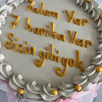 Özel Gün Pastası Üç Kez Değiştirildi, Teslimatta Beklentiler Karşılanmadı