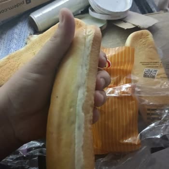 Migros Hemen'den Gelen Küflü Ekmek Ve Çelişkili Müşteri Hizmetleri Deneyimi