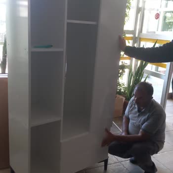 Eksik Ve Hatalı Gönderilen Gardırop Parçaları İçin Çözüm Bulunamıyor