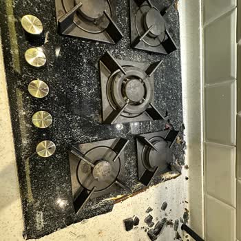 Franke Gazlı Ocağın Camı Aniden Patladı, Yetersiz Müşteri Desteği