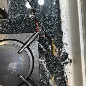 Franke Gazlı Ocağın Camı Aniden Patladı, Yetersiz Müşteri Desteği