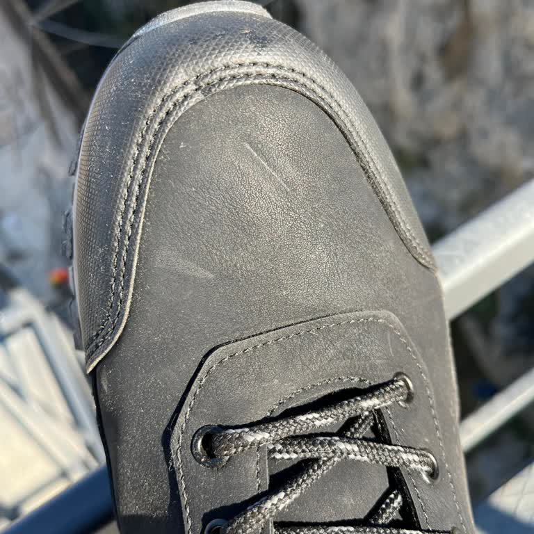 Kusurlu Ayakkabı Teslimatı Ve Yetersiz Kontrol