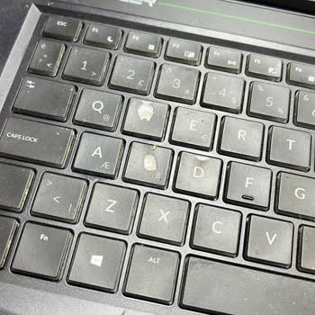 Elektrofoni Hiçbir İşlem Yapılmadan Ücret Talep Edilmesi Ve Bilgisayarımın Hasarlı İade Edilmesi