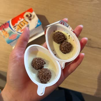 Aldığım Kinder Joy Paketlerinde Küflenme Ve Bozuk Ürün Sorunu