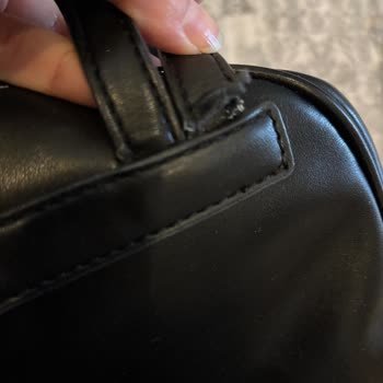Guess Çantalar Kısa Sürede Bozuldu, Çözüm Ve İlgi Bekliyoruz