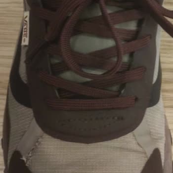 Kısa Sürede Yırtılan Vans Ayakkabı Hayal Kırıklığı Yarattı