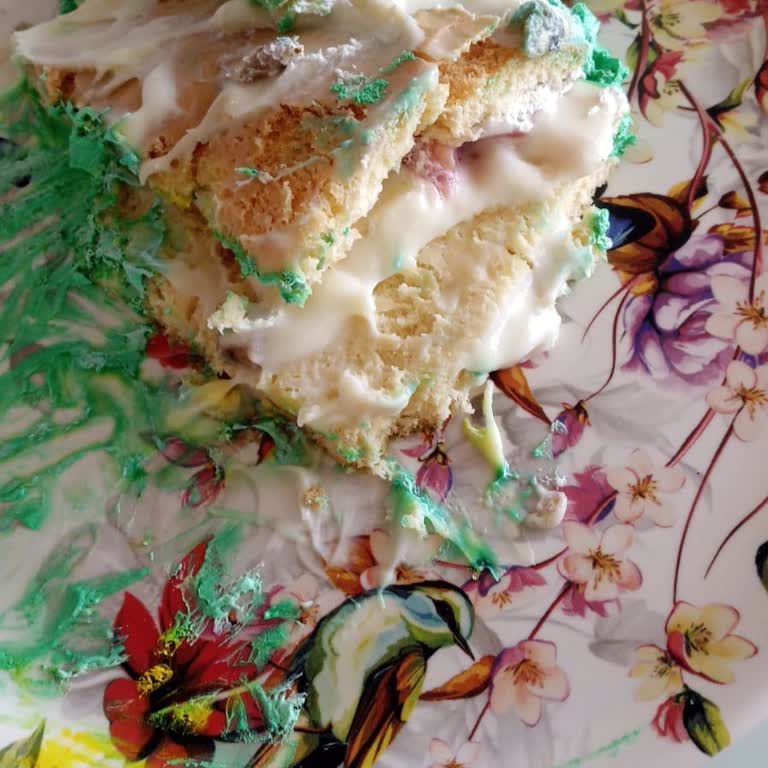 Özel Günde Teslim Edilen Pastanın Kreması Donmamış Ve Hayal Kırıklığı Yaşadım