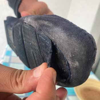 Kısa Sürede Tabanı Açılan Ayakkabı Ve Olumsuz Mağaza Dönüşü