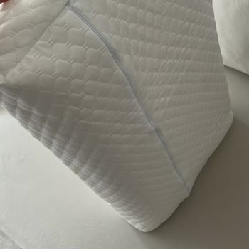 Küçük Ve Kusurlu Yastıklar, İade Talebime Cevap Yok!