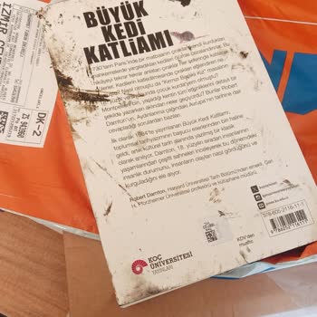 Fare Yemiş Ve Pislenmiş Kitap Sağlığımızı Tehdit Etti