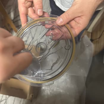 Karaca Mutfak Robotum 2 Aydır Tamirde Kırık Parçalar Değişmiyor Mağduriyetim Sürüyor