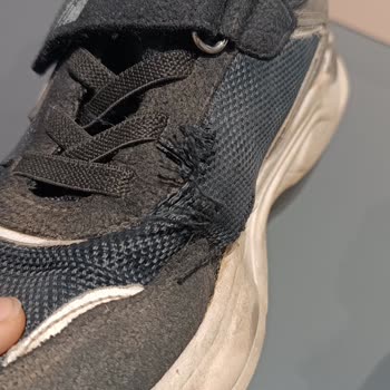 Deichmann Kısa Sürede Yıpranan Çocuk Ayakkabısına Garanti Kapsamında Çözüm Talebi