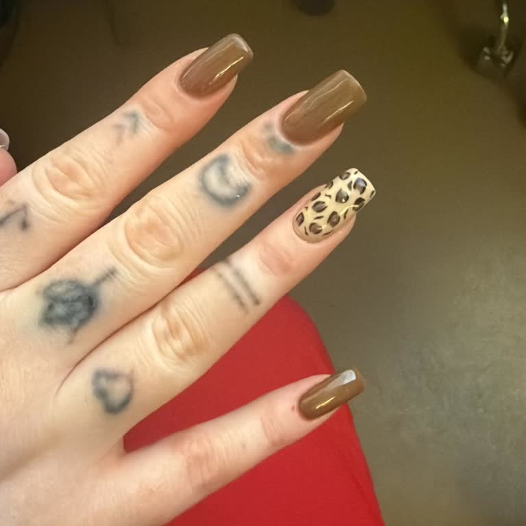 Sabina Nail Beauty Kötü Yapılan Protez Tırnak İşlemi Ve Geri Dönüş Eksikliği