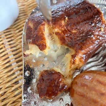 Ekmekçi Gurme'den Bayat ve Hijyen Sorunlu Tatlılar, Son Kullanma Tarihi Yok