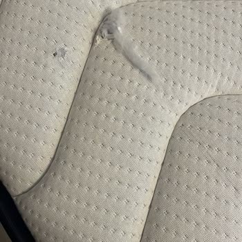 Teslimat Gecikmesi Ve Hasarlı Yatak Nedeniyle Mağduriyet Yaşıyorum