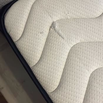 Teslimat Gecikmesi Ve Hasarlı Yatak Nedeniyle Mağduriyet Yaşıyorum