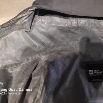 3 Kullanımda Astarı Soyulan Yağmurluk İçin Değişim Talebim Reddedildi