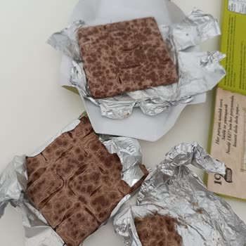 Aldığım Nestle Çikolatalarda Renk Değişikliği Ve Bozuk Ürün Endişesi