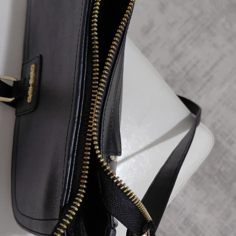 Kısa Sürede Hasar Gören Çantam Onarılmadı, Mağdur Edildim