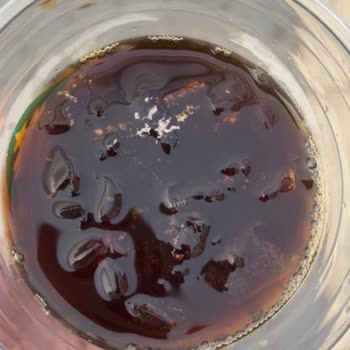 Starbucks İçeceğimde Yabancı Maddeyle Karşılaştım Hijyen Endişem Arttı