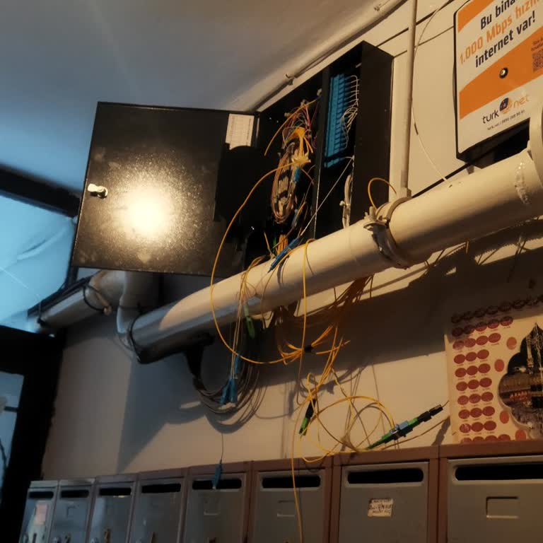 İnternet Dağıtım Kutusunun Düzenli Kapatılmaması Ve Güvenlik Riski