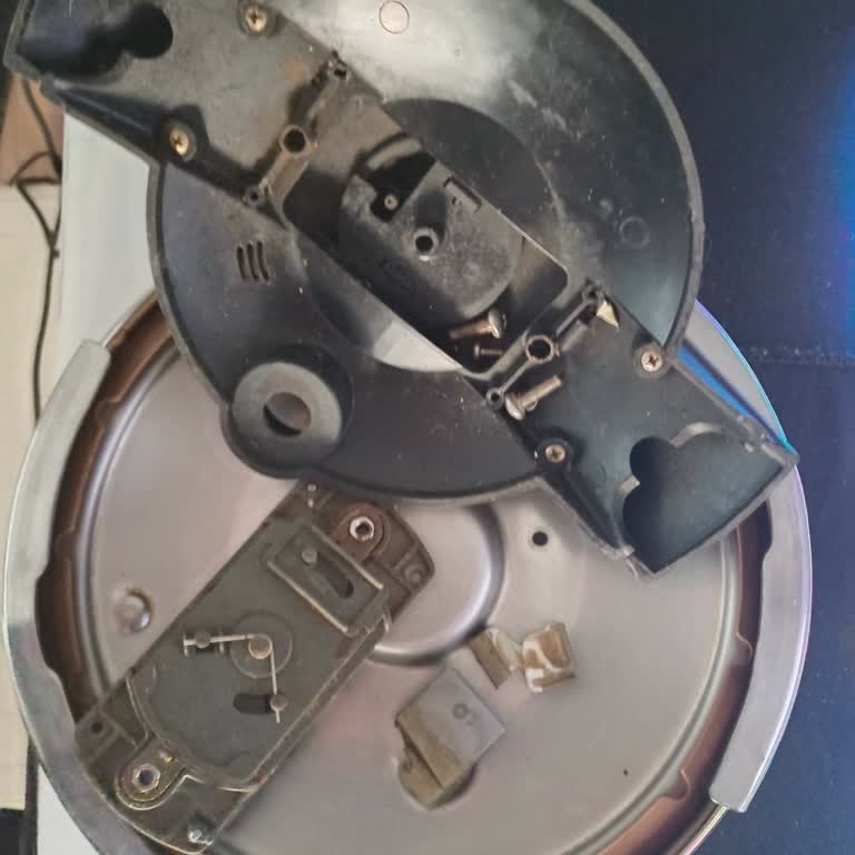 Düdüklü Tencere Kapağı Kilit Mekanizması Ve Yedek Parça Sorunu