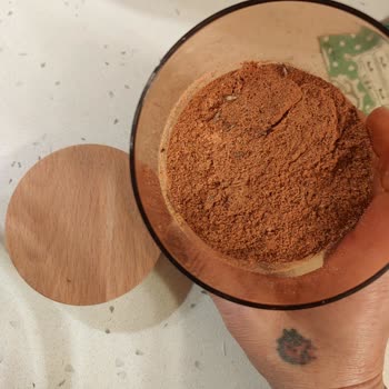 Madame Coco Kavanozda Sürekli Böceklenme Ve Sağlık Riski